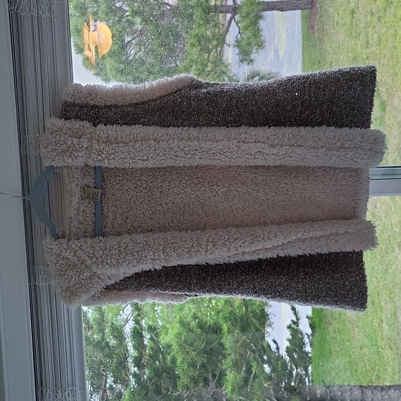 escio Jackets & Blazers - escio vest fleece lined size Large